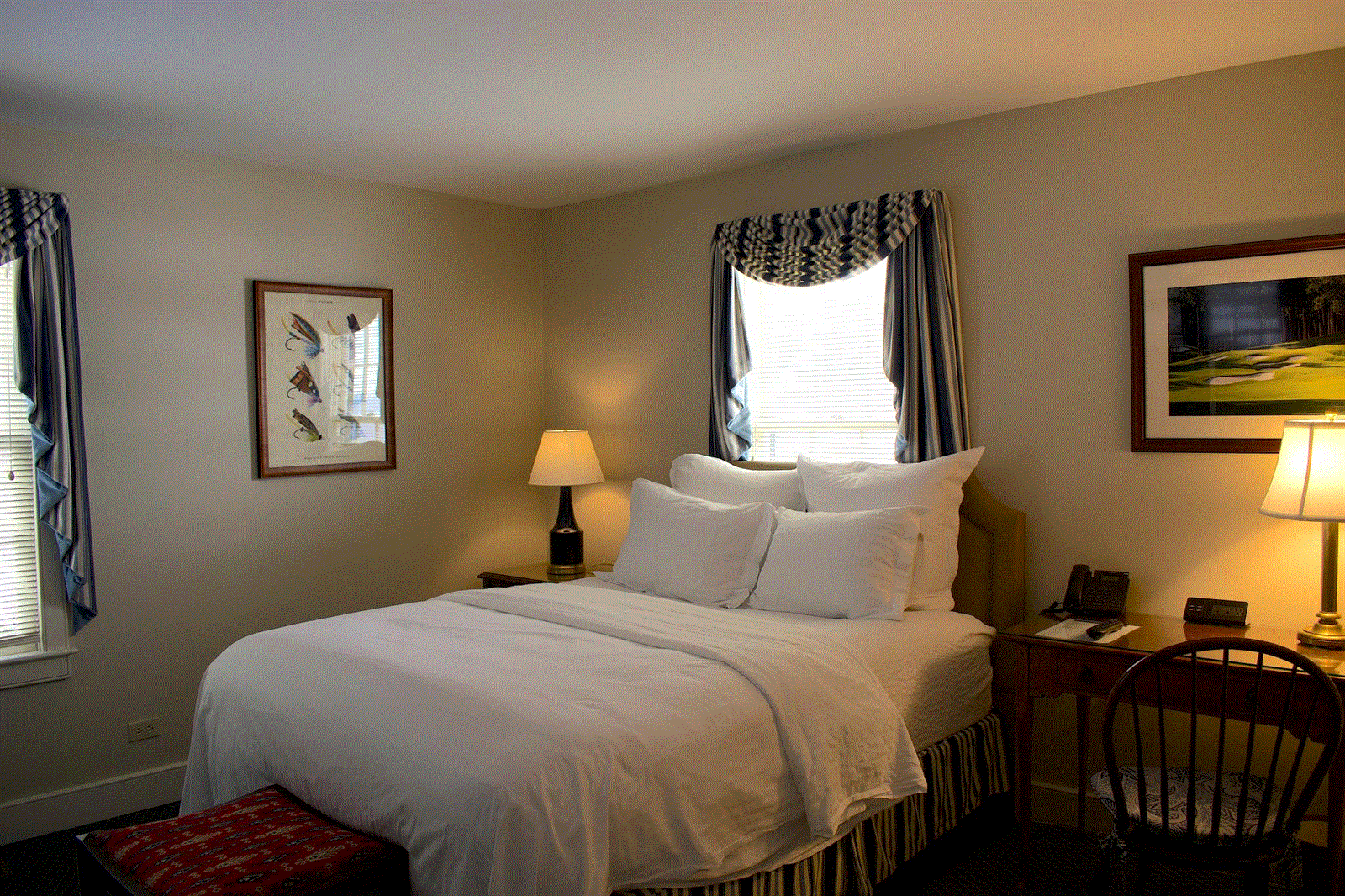 Cottages Caves Valley Golf Club